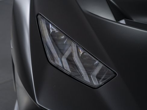 Used 2024 Lamborghini Huracan STO RWD image 13