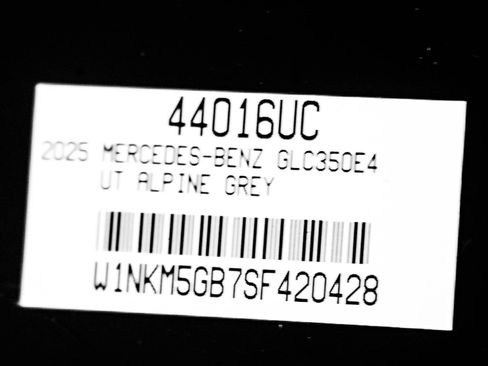 Certified 2025 Mercedes-Benz GLC 350e 4MATIC w/ AMG Line image 23