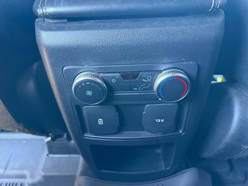 Used 2020 Ford Explorer XLT w/ Equipment Group 202A AWD/4WD image 13