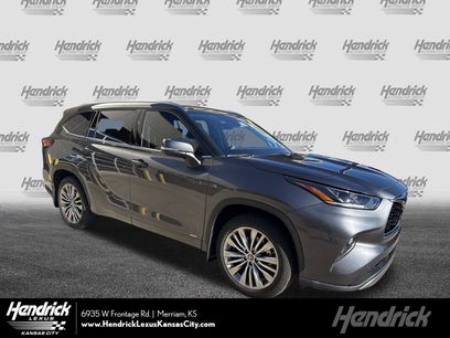 Used 2022 Toyota Highlander Platinum
