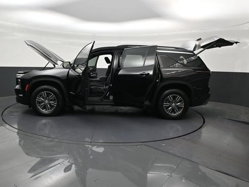 Used 2026 Chevrolet Traverse LT FWD image 39