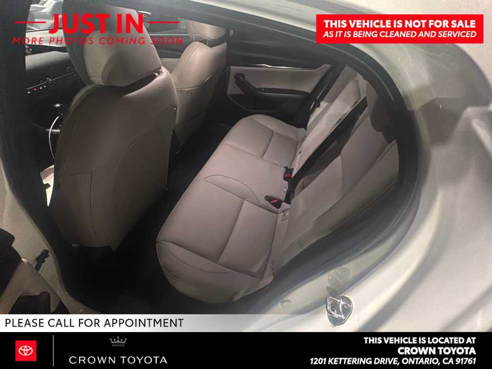 Used 2019 MAZDA MAZDA3 Hatchback w/ Preferred Package FWD image 9
