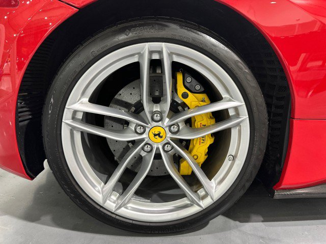 Used 2016 Ferrari 488 GTB RWD image 8