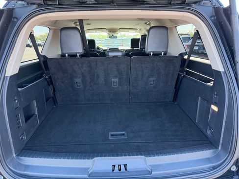 Used 2024 Ford Expedition Max XLT AWD/4WD image 12