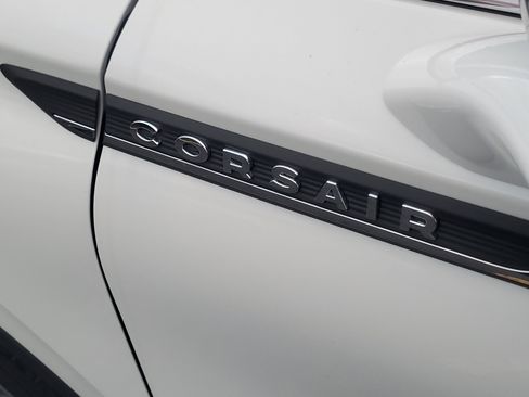 New 2026 Lincoln Corsair Premiere image 7