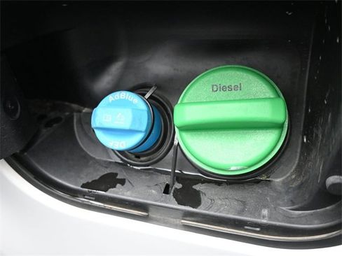 Used 2024 Chevrolet Silverado 2500 ZR2 w/ Technology Package image 16