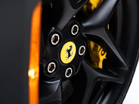 Used 2022 Ferrari F8 Tributo image 51