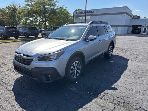 Used 2020 Subaru Outback Premium w/ Popular Package #1 AWD/4WD image 7