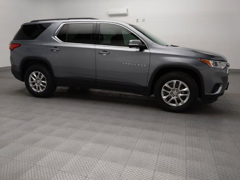 Used 2020 Chevrolet Traverse LT image 11