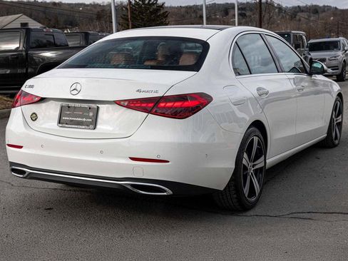 Used 2025 Mercedes-Benz C 300 4MATIC Sedan image 4