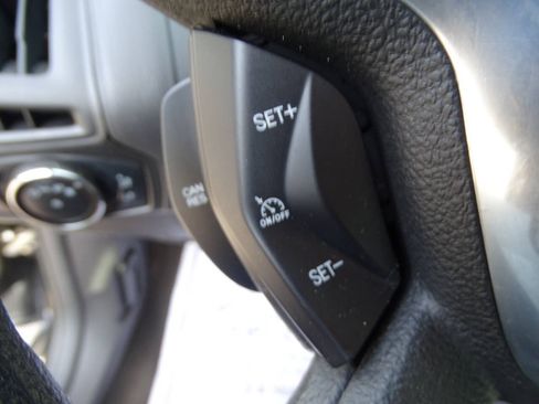 Used 2014 Ford Focus SE w/ SE Winter Package FWD image 15