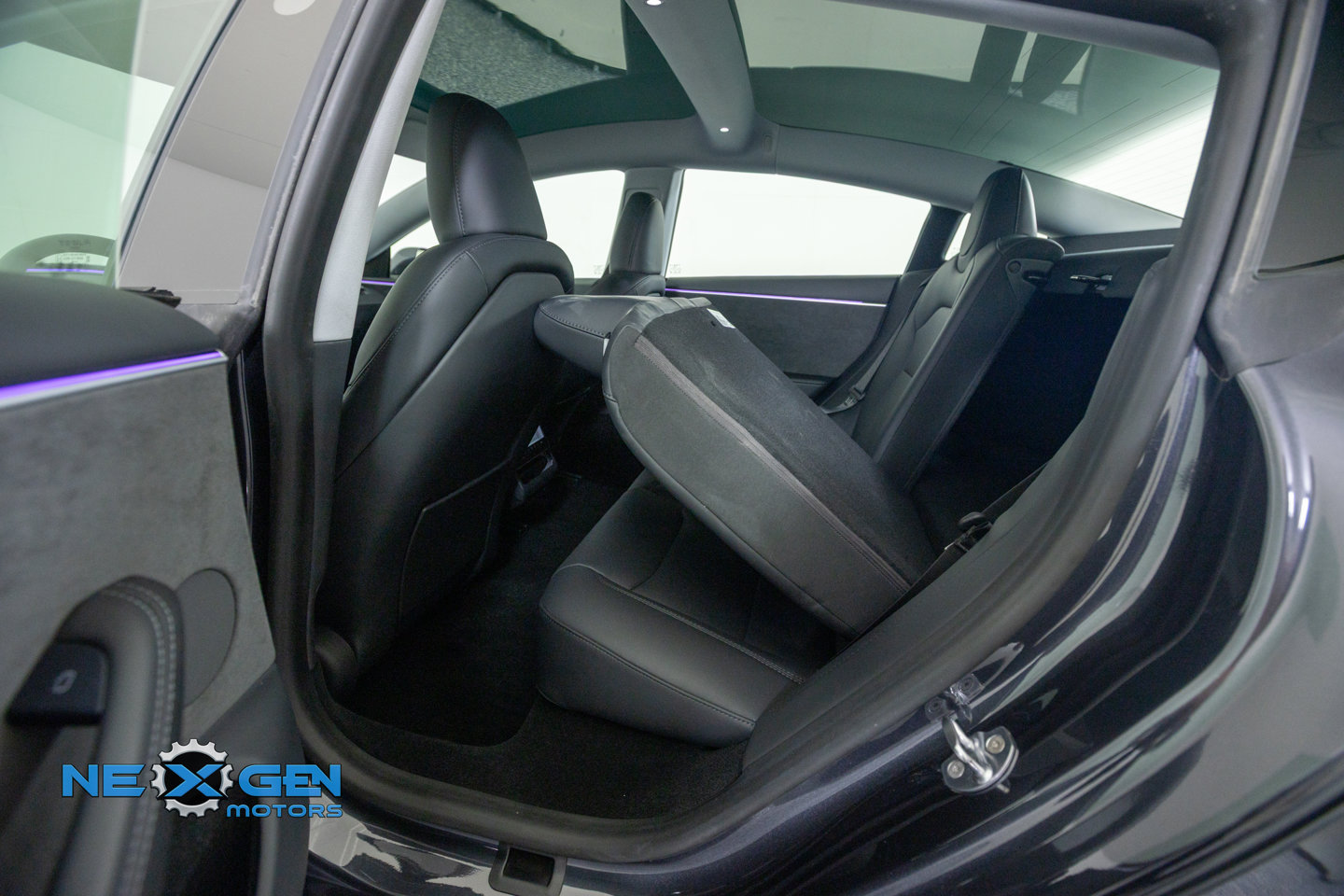 Used 2025 Tesla Model 3 Long Range AWD/4WD image 25