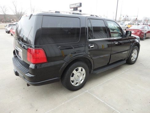 Used 2006 Lincoln Navigator Luxury image 19