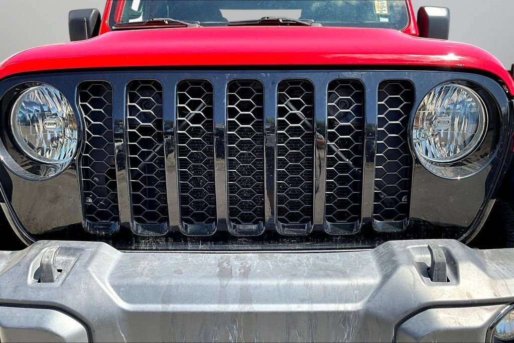 Used 2022 Jeep Gladiator Sport AWD/4WD image 32