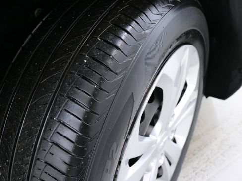 Used 2024 Chevrolet Trax LS image 35