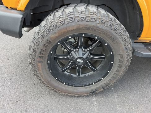 Used 2022 Ford Bronco Outer Banks AWD/4WD image 14