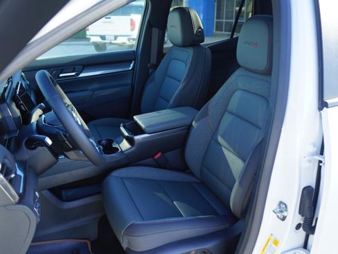 New 2026 GMC Terrain AT4 image 9