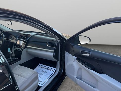 Used 2014 Toyota Camry LE FWD image 19