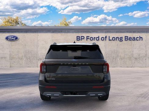 New 2026 Ford Explorer Active w/ Active Comfort Package RWD image 5