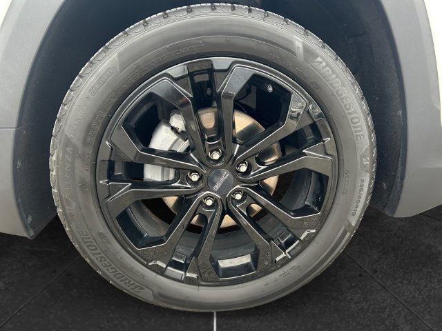 Used 2020 GMC Terrain SLT w/ Preferred Package AWD/4WD image 9