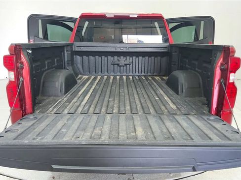 Used 2022 Chevrolet Silverado 1500 LT w/ Z71 Off-Road Package AWD/4WD image 40