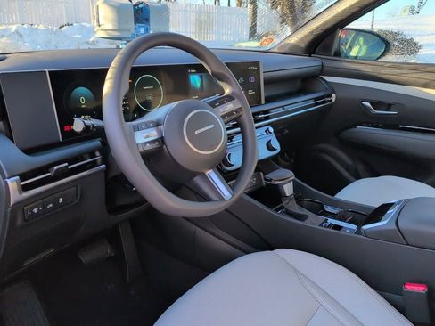 Used 2025 Hyundai Santa Cruz SEL image 9