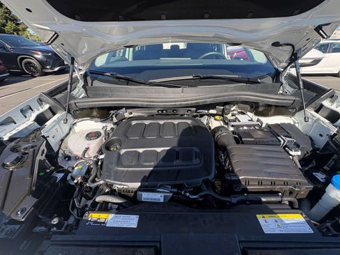 Used 2026 Volkswagen Tiguan SE FWD image 34