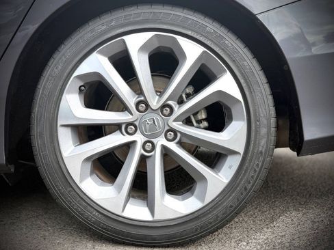 Used 2015 Honda Accord Sport image 16