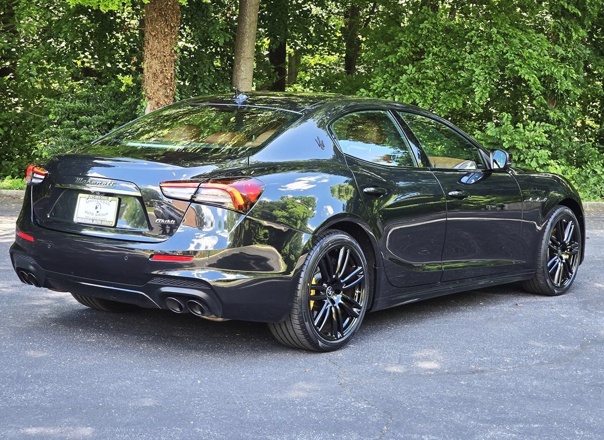 Used 2023 Maserati Ghibli Modena RWD image 6