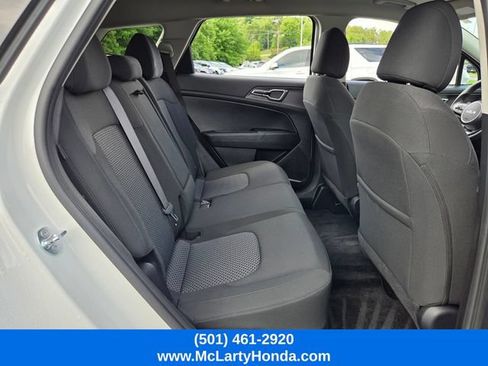 Used 2025 Kia Sportage LX AWD/4WD image 16