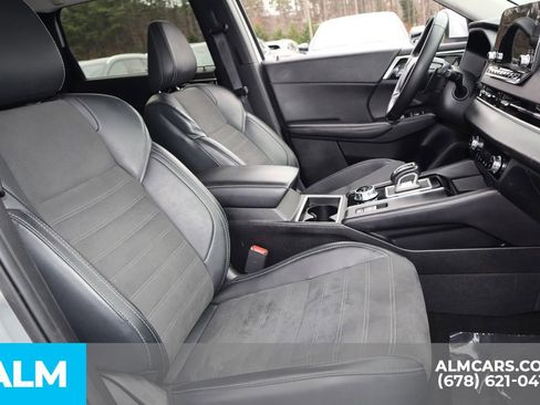 Used 2024 Mitsubishi Outlander SE image 27