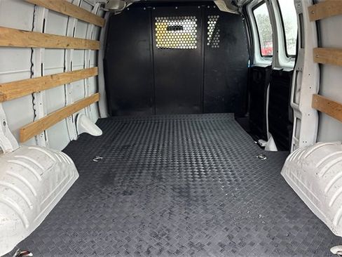Used 2023 GMC Savana 2500 w/ Driver Convenience Package image 16