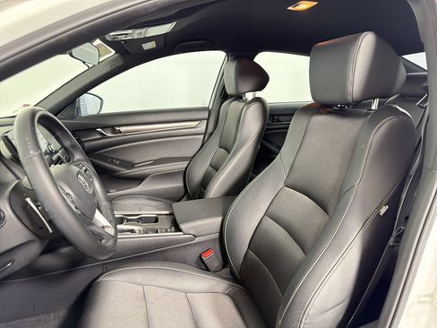 Used 2019 Honda Accord Sport image 4