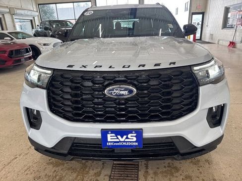 New 2026 Ford Explorer ST-Line w/ ST-Line Street Pack image 2