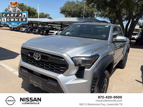 Used 2025 Toyota Tacoma TRD Off-Road AWD/4WD image 1