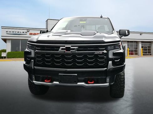 Used 2023 Chevrolet Silverado 1500 ZR2 AWD/4WD image 8