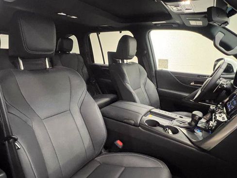 Certified 2026 Lexus LX 600 4WD w/ Accessory Package (Z1) image 11