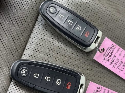 Used 2017 Ford Flex Limited w/ Limited Appearance Package AWD/4WD image 32