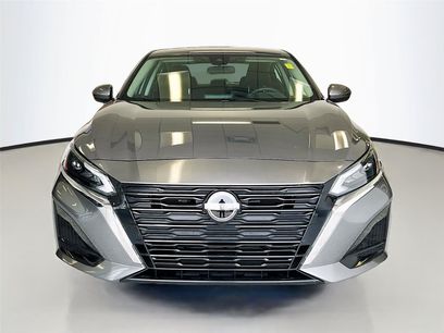 Used 2023 Nissan Altima 2.5 SV