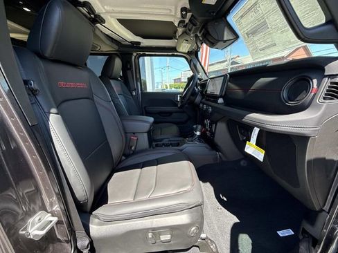 New 2026 Jeep Wrangler Unlimited Rubicon AWD/4WD image 40