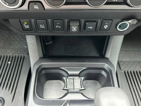 Certified 2023 Toyota Tacoma TRD Off-Road w/ Technology Package AWD/4WD image 54