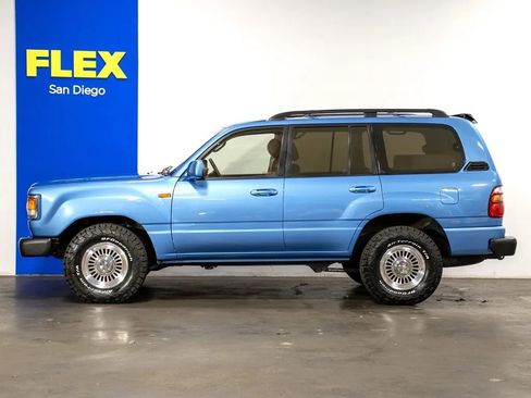 Used 2000 Toyota Land Cruiser AWD/4WD image 2