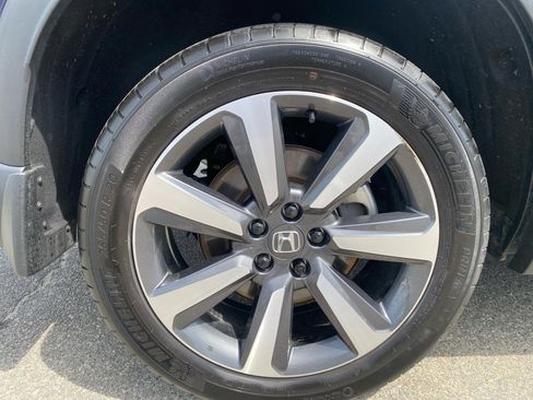 Certified 2023 Honda Pilot Touring image 27