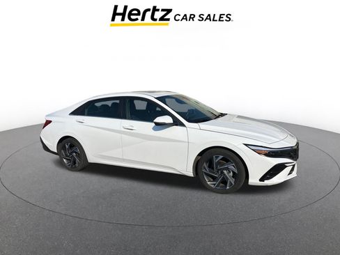 Used 2025 Hyundai Elantra Limited image 1