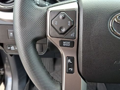 Certified 2021 Toyota Tacoma SR5 AWD/4WD image 22