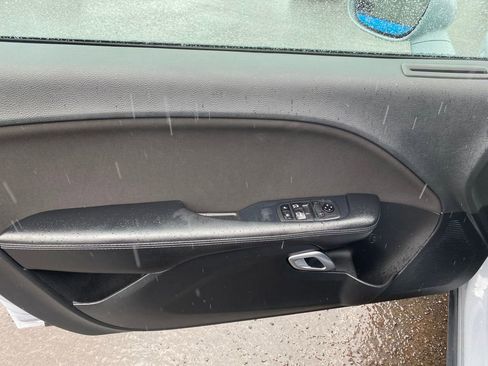 Used 2020 Dodge Challenger SXT image 31