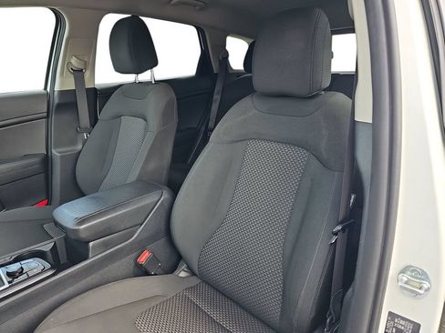 Used 2024 Kia Sportage LX FWD image 15