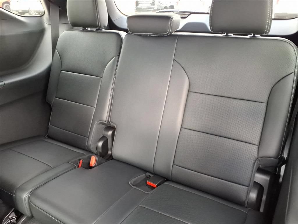 New 2026 Chevrolet Traverse LT w/ Enhanced Driving Package FWD image 18
