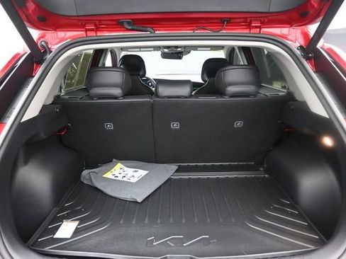 Used 2025 Kia Niro Wind FWD image 28