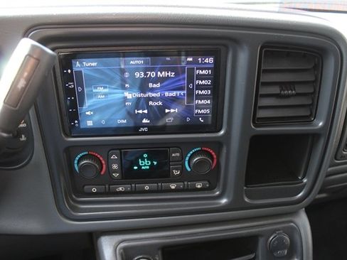 Used 2004 Chevrolet Avalanche Z71 image 12